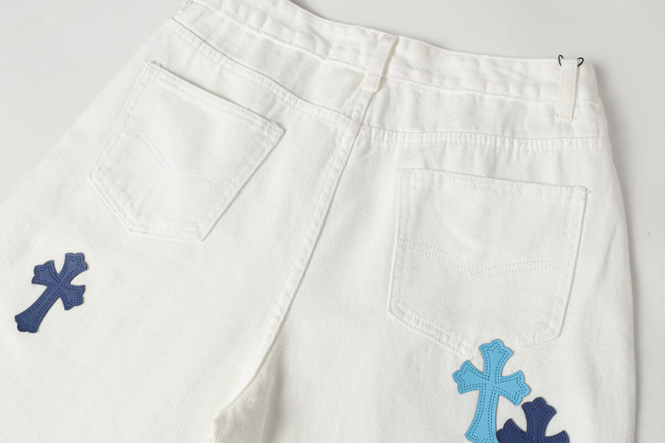 P270 Cross-border quantity model, please do not place an order if you are pursuing quality - Chrome Hearts/Chrome Hearts Cross✝️Applied leather embroidered washed jeans, trousers and casual pants -High weight, high density and high quality. The wool is soft, delicate and skin-friendly. It feels soft and silky. It has excellent warmth and skin-friendly properties. 28 30 32 34 36